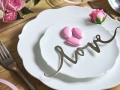DEKORACJA NA STÓŁ LOVE ZŁOTA 6 szt.