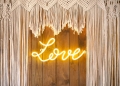 LAMPKA NEONOWA LED LOVE BIAŁY 61cm