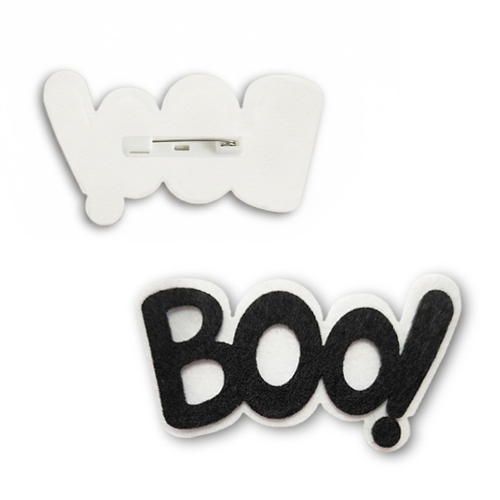 PRZYPINKA NAPIS BOO! FILCOWY BIAŁO-CZARNY 9x5cm