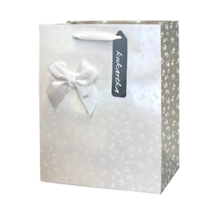 TOREBKA PREZENTOWA KWIATKI KOKARDA OPALIZUJĄCA BIAŁA 23x18cm