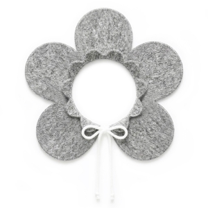 KOŁNIERZYK KWIATEK FILCOWY SZARY MELANŻ