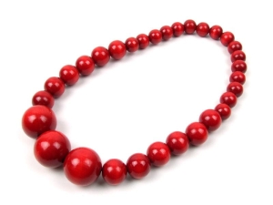 KORALE LUDOWE DREWNIANE CZERWONE